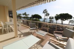 Exceptional 3 bedroom on the Croisette 10 minutes from the Palais