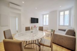 SPACIOUS 2 BEDROOMS, 4 Min from Palais