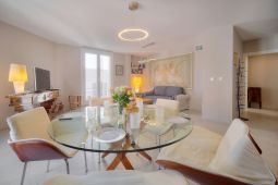 Exceptional 3 bedroom apartment 4 minutes away from the Palais des Festivals