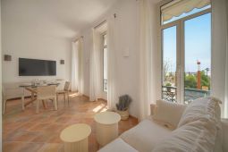 NICE AND BRIGHT ONE BEDROOM, 4 min from Palais des Festivals