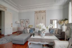 EXCEPTIONNEL APPARTEMENT BOURGEOIS 4 pièces à 10 minutes du Palais des Festivals