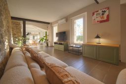 CHARMANT DUPLEX DE 5 PIECES AVEC TERRASSE ET ANNEXE à 13mn du Palais des Festivals