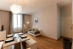 MODERN DESIGN 2 BEDROOM 3 minutes from Palais du Festivals