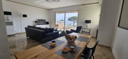 SUPERBE 3 CHAMBRES TERRASSE PARKING VUE MER 30 min du palais des festivals
