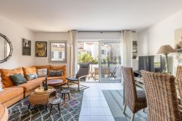 3 PIECES EN DUPLEX  AGREABLE ET CALME à 5min du Palais des Festivals