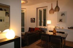 2-bedroom Apartment in the Carré d'Or, 6 minutes walking distance from the Palais