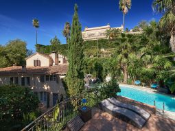 Superb Villa with Pool, 6 Bedrooms, 7mn by car from Palais des Festivals