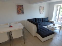 Spacious and modern 1 bedroom 2 min from Palais