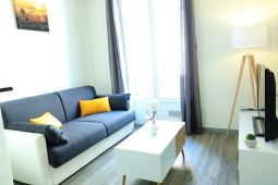 Comfortable and very well located 1 bedroom, 4mn from Palais des Festivals
