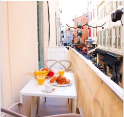 BRIGHT AND SPACIOUS 2 BEDROOM TERRACE 10 min from palais