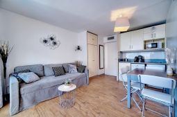 Comfortable , bright 1 bedroom apartment, swimming pool ,9  min to palais