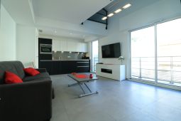 Entirely new modern Duplex in the Carré d'Or, 4 minutes from the Palais