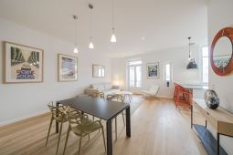 SPACIOUS STYLISH 2 BEDROOM CARLTON MARTINEZ AREA 10 min from palais