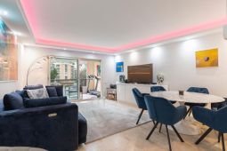 SUPERB 2 BEDROOMS APARTMENT 5 min to Martinez croisette, 15 minutes from the Palais des Festivals, 4 min from Croisette Martinez hotel